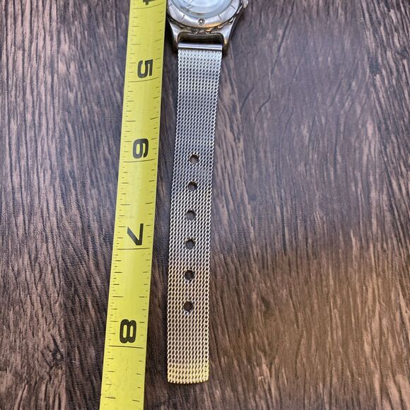 Capezio Magnified Glass watch silver tone New Battery With Mesh Band - Picture 11 of 11